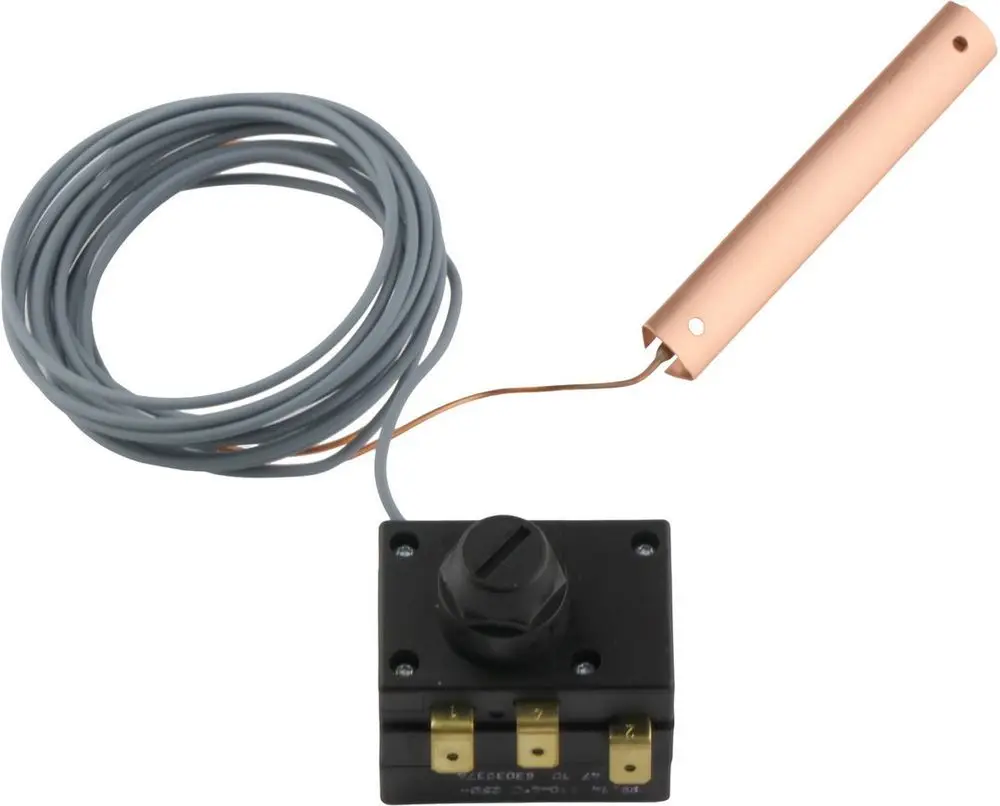 Kupferheizstab mit grauem Kabel und Regler von Bosch. Der Regler verfügt über einen Drehknopf und Anschlüsse zur elektrischen Verbindung.